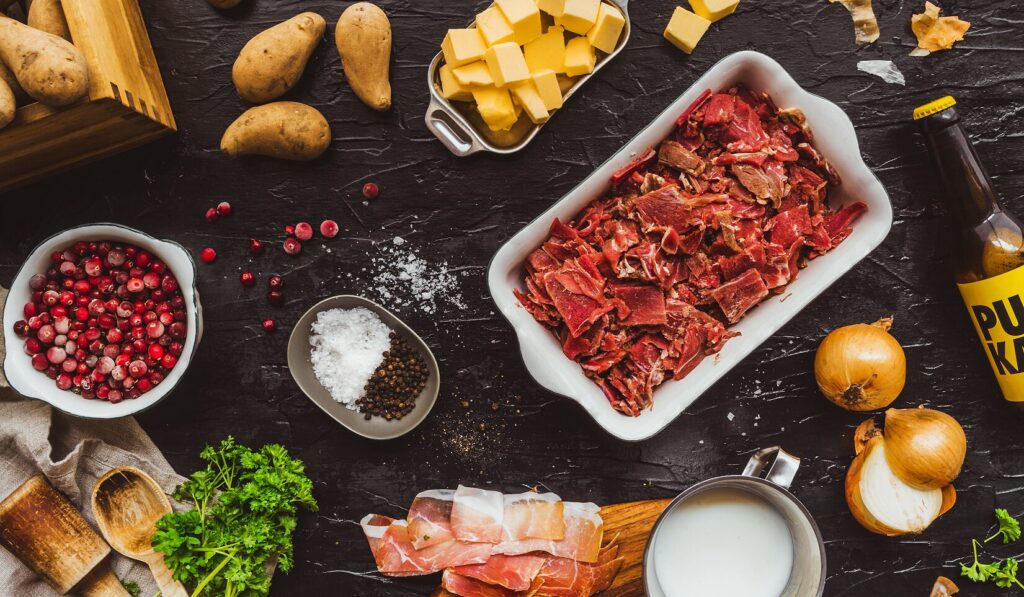 Poronkäristys: เมนูเนื้อ กวาง เรนเดียร์แลปแลนด์รสชาติเข้มข้น